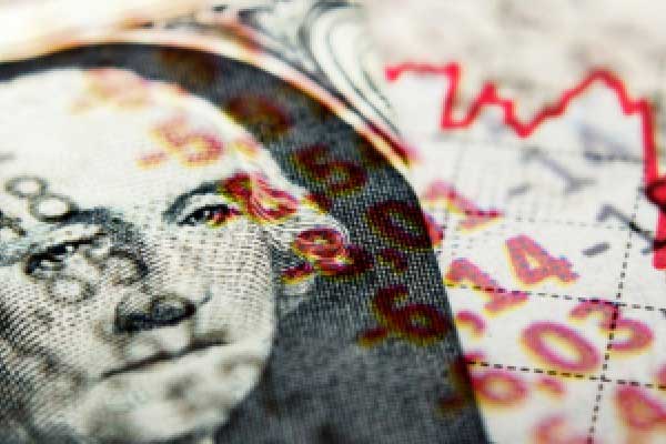 再创历史新高！国际金价突破5000美元，下一步走势如何？